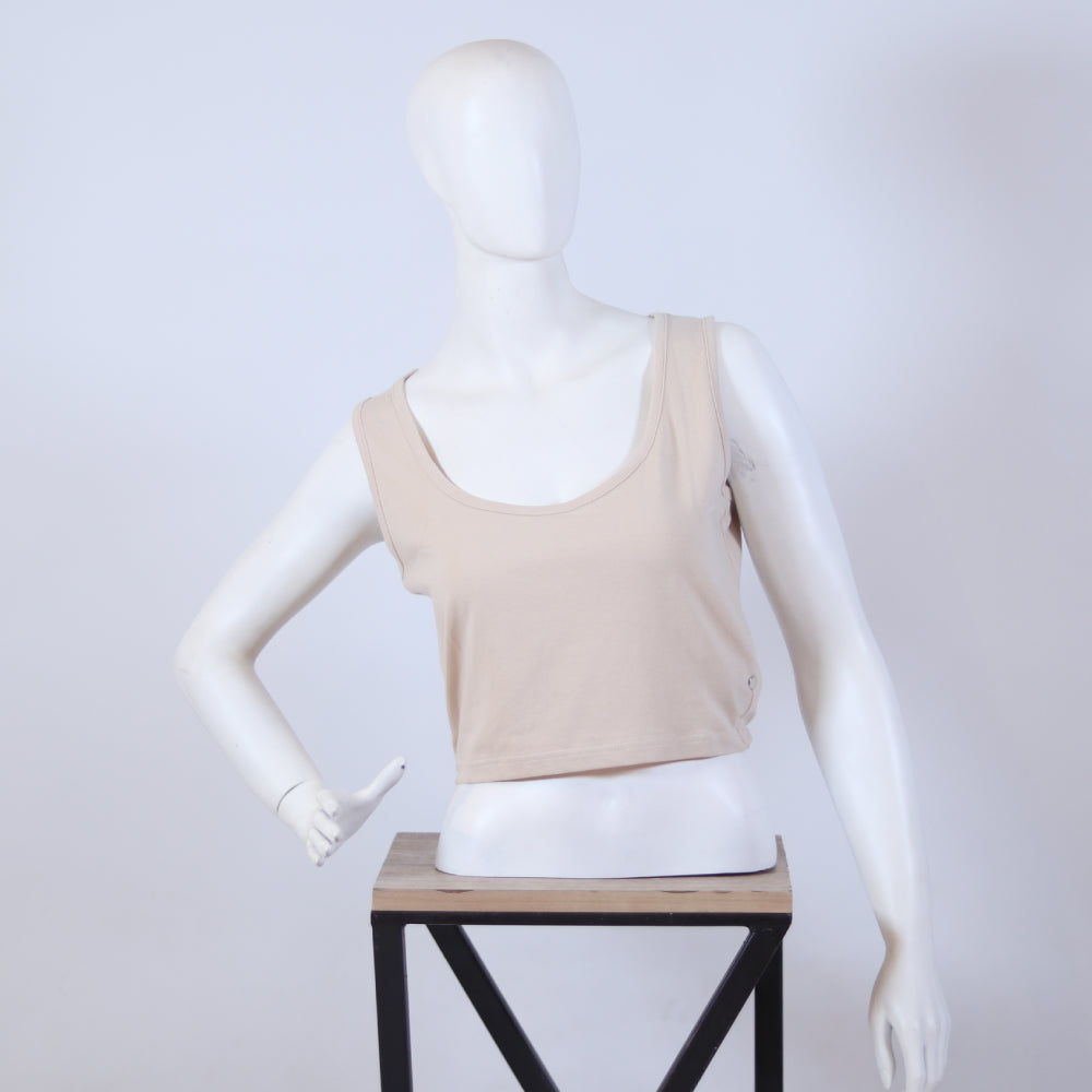 Minimalist Beige Scoop Neck Sleeveless Crop Top