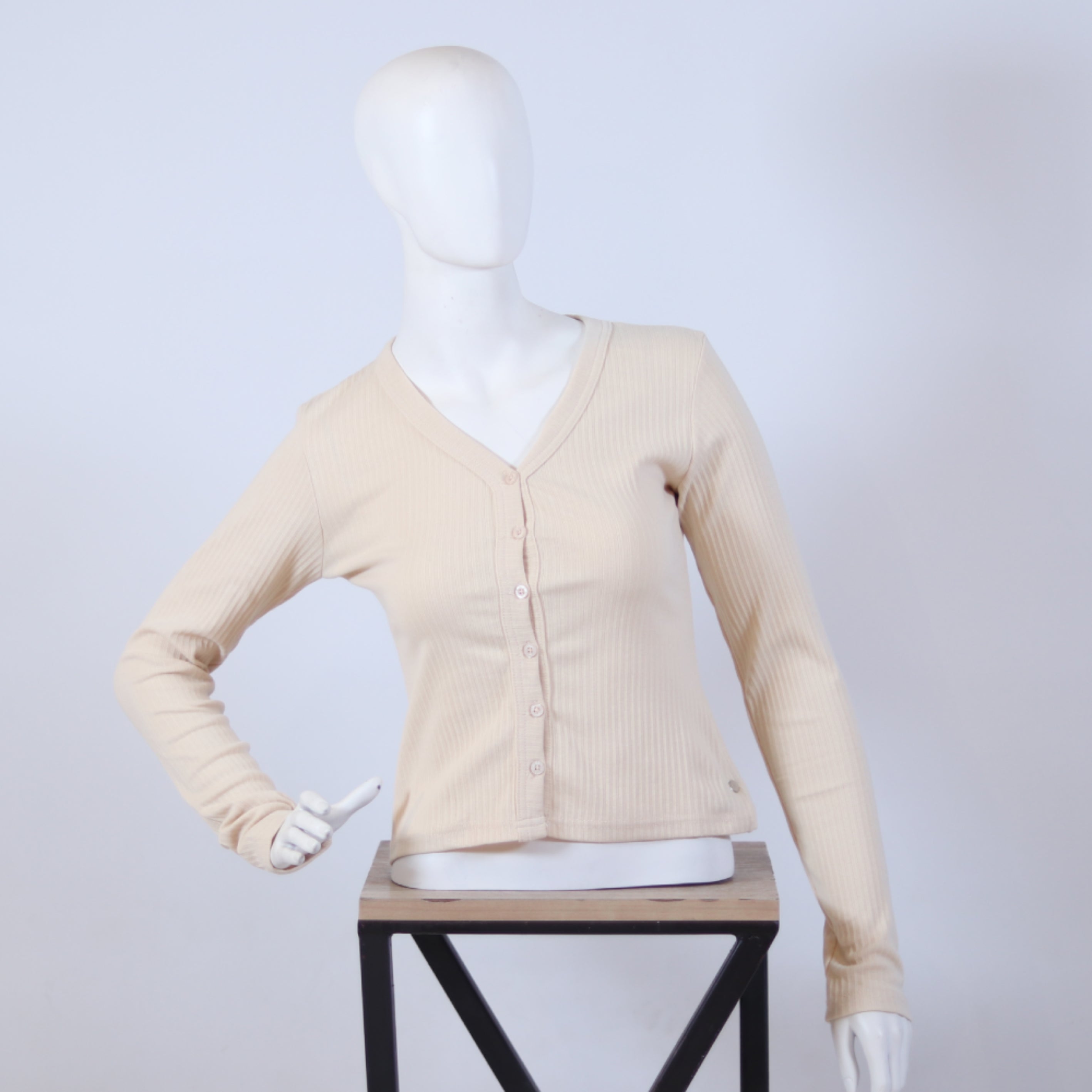 Women's V-Neck Ribbed Cardigan Top – Beige