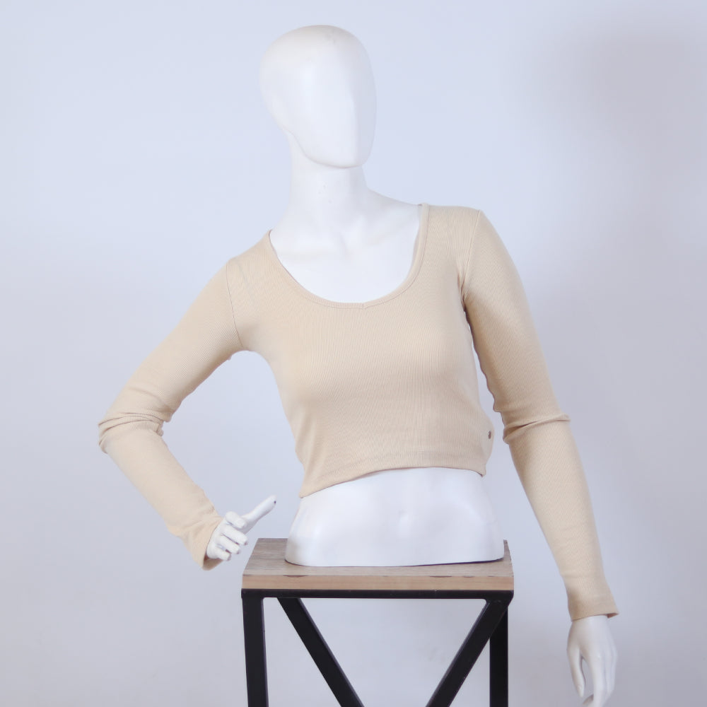 Elegant Light Beige Scoop Neck Ribbed Long Sleeve Crop Top
